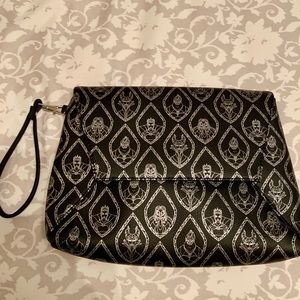 Disney “villians” clutch